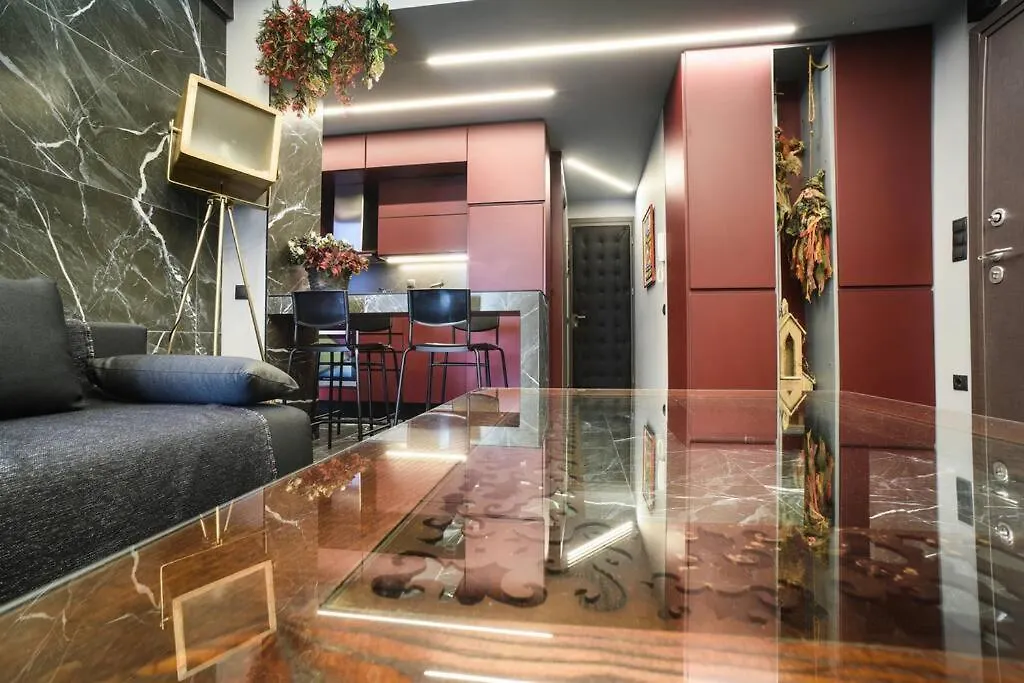 Апартаменты Luxury Apt B At Mitropoleos-Aristotelous Square Салоники